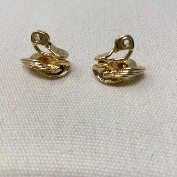 The Jewelry Group TJG Signed Gold Tone Knotted Clip On Statement Earrings Marked - Picture 7 of 15